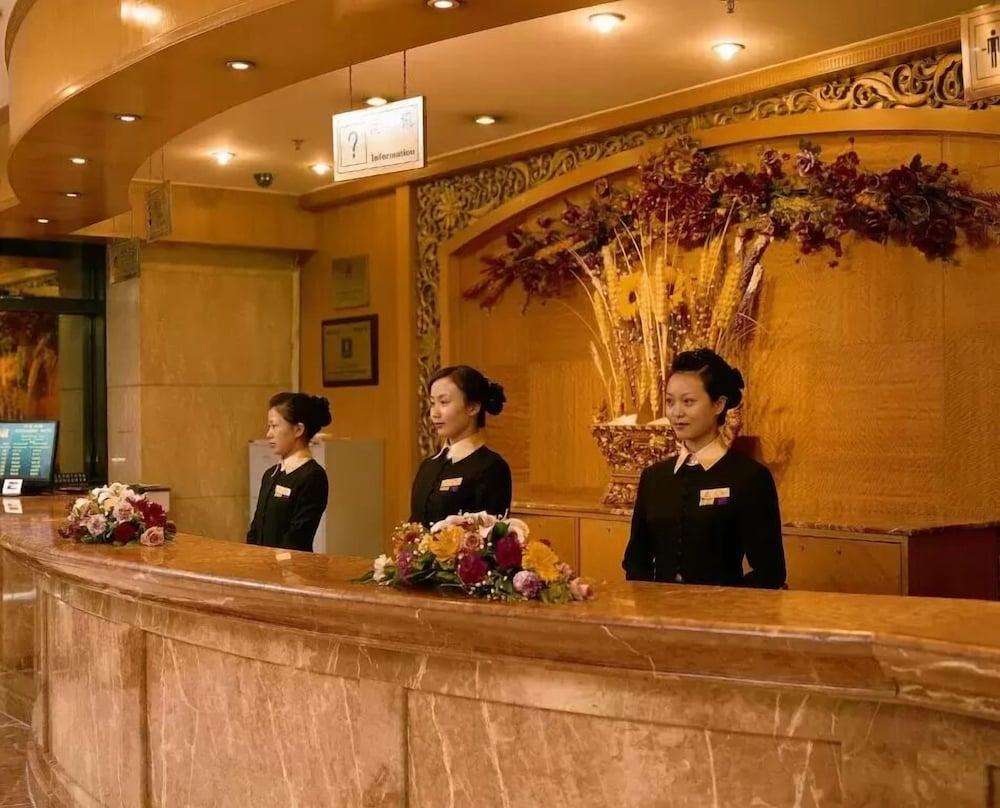 Beijing Tibet Hotel Bagian luar foto